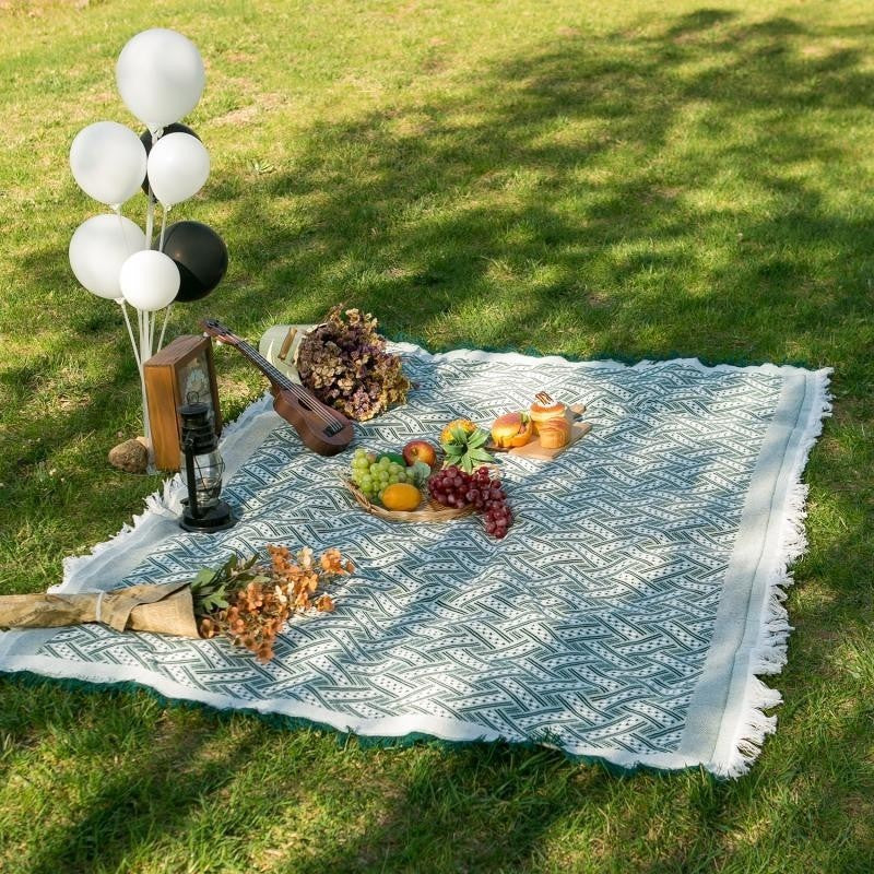 Moisture Resistant Durable Thick Outdoor Patio Mats Picnic Camping Mats