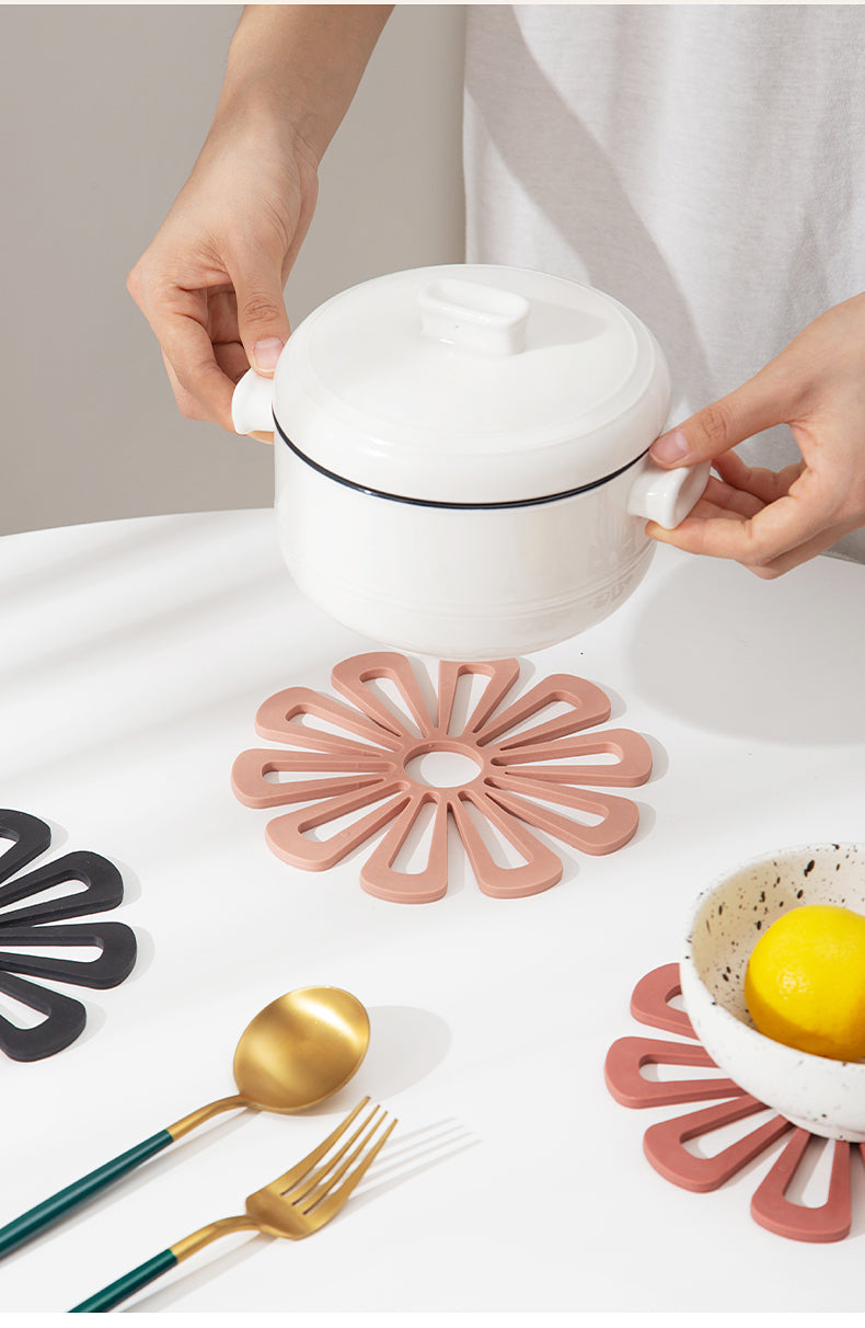 Coloured PVC Flowers Placemats With Wooden Storage Stand