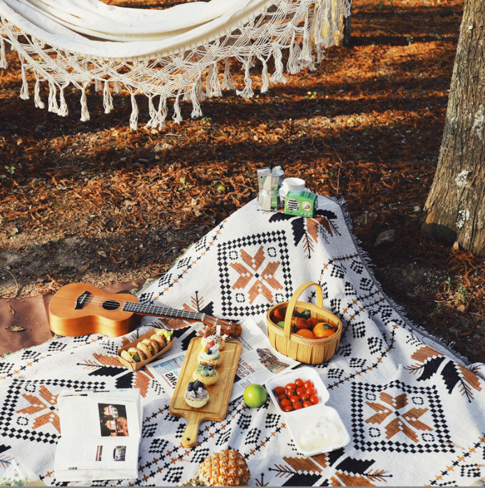 Outdoor Camping Tent Blanket Tablecloth Picnic Mats Moroccan Ethnic Style Lunch Blanket Rug