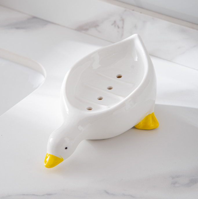 Creative Little Yellow Duck Ceramics Heart Self Draining Soap Dish Soap Holder