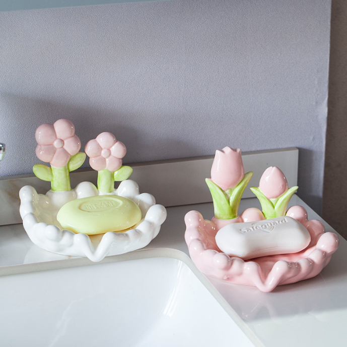 Beautiful Flower Ceramics Heart Self Draining Soap Dish Soap Holder