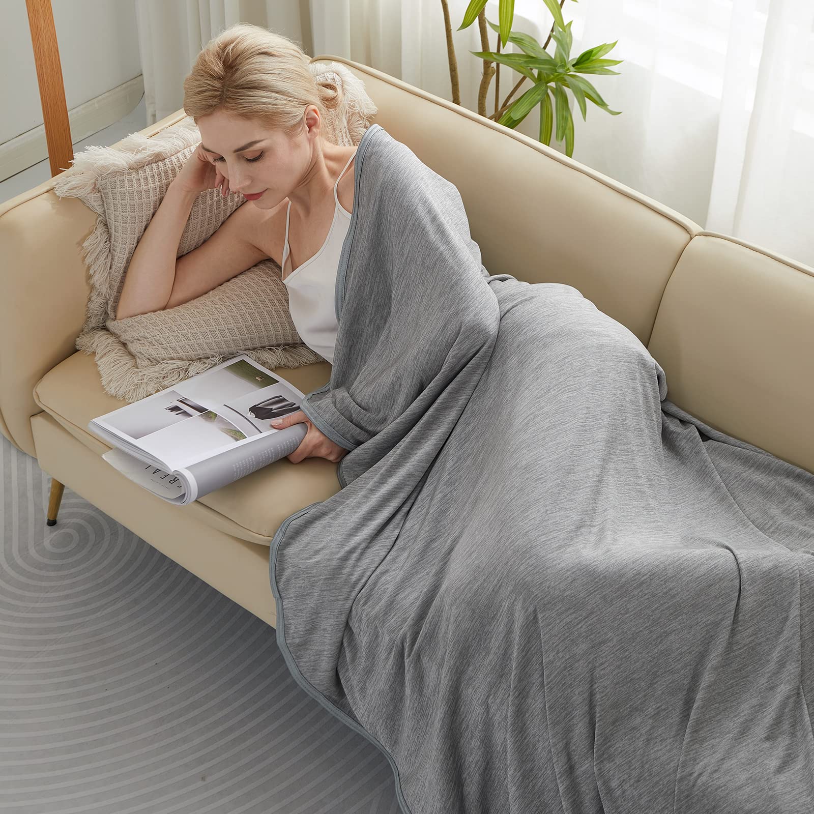Double-sided Lightweight Cooling Blanket for Better Sleep