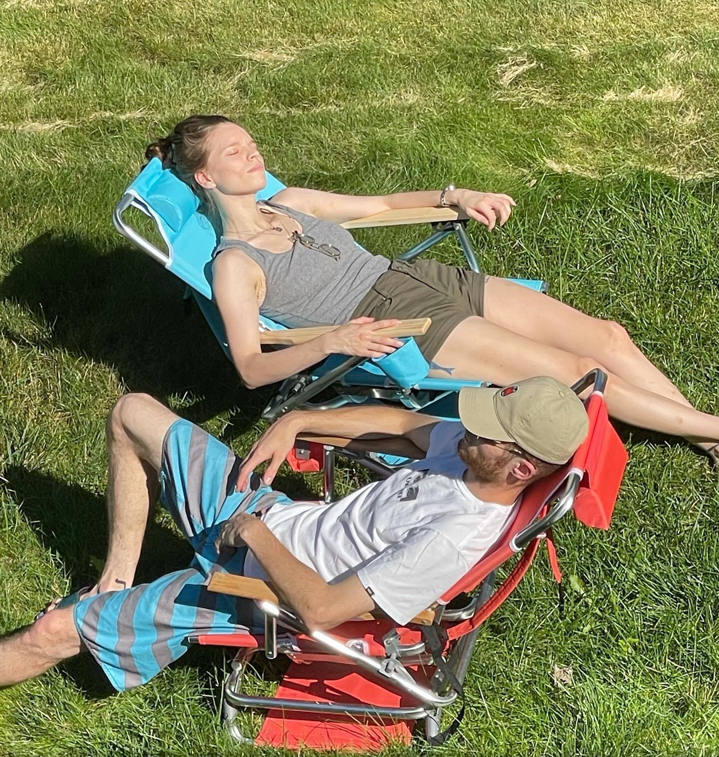 Portable Folding And Swiveling Beach Chair