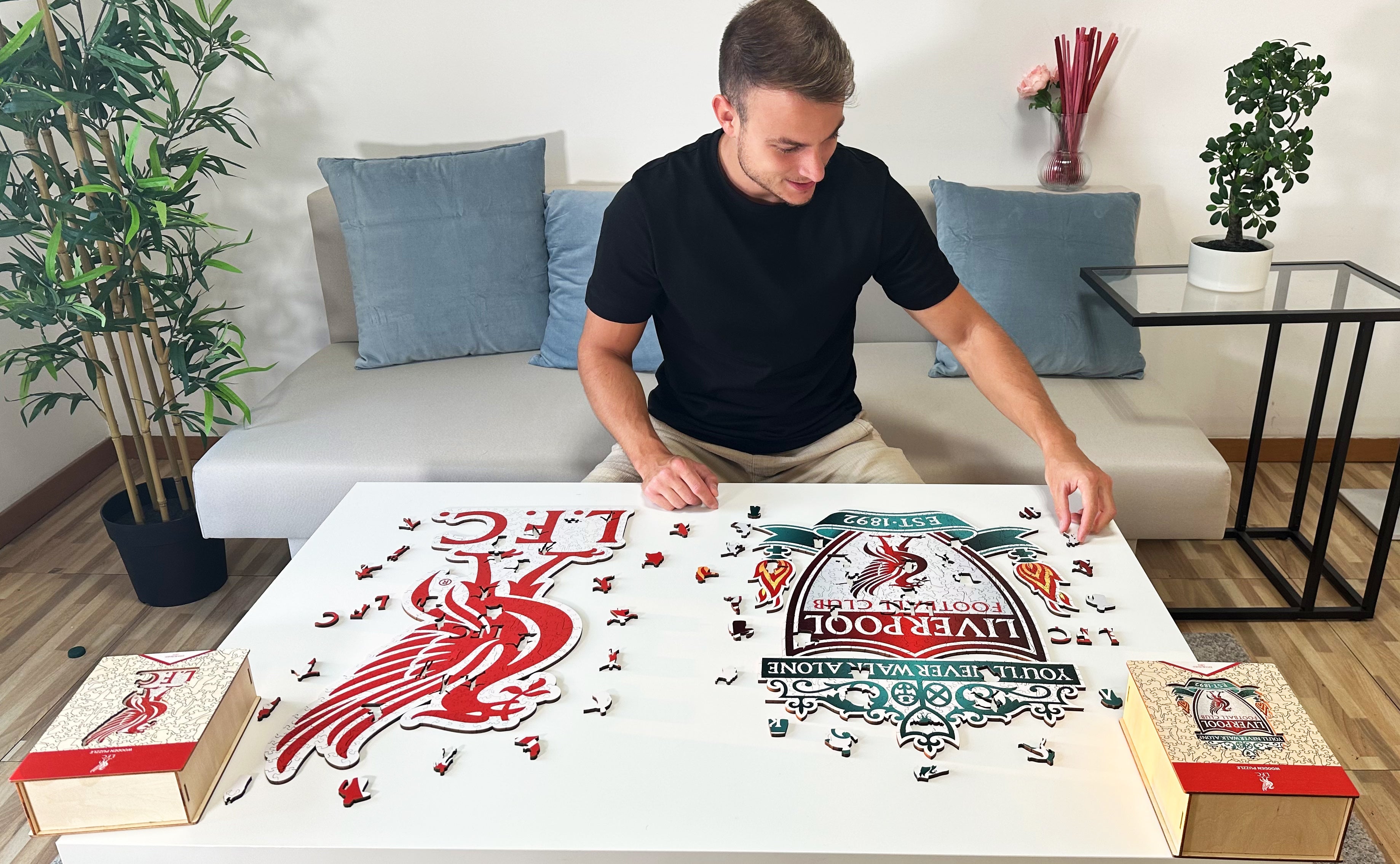 Liverpool FC® Liver Bird Logo - Wooden Puzzle