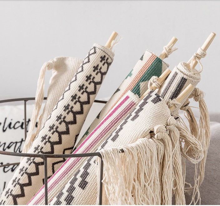 Clouds and Raindrops Pattern Cotton Hanging Rugs Tapestry with Tassel Handwoven for Bedroom Living Room Hall Wall Decor Art Tapestries