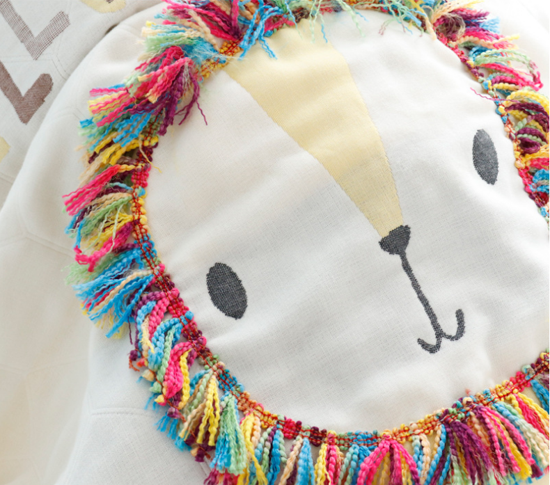 Comfortable Cusy Cute Lion Pattern Bathrobe Baby Towels