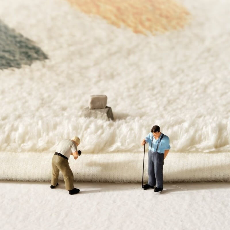 Off-white Gradient Irregular Shape Faux Cashmere Shaggy Comfy Area Rugs For Living Room Bedroom Bedside Carpet