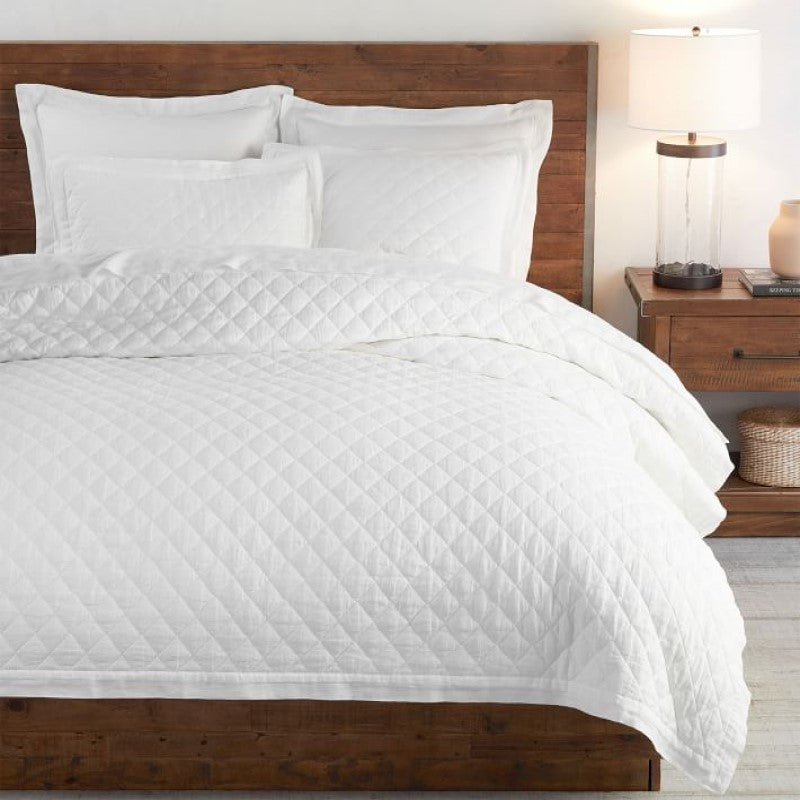Pure White Small Diamond Quilt Set
