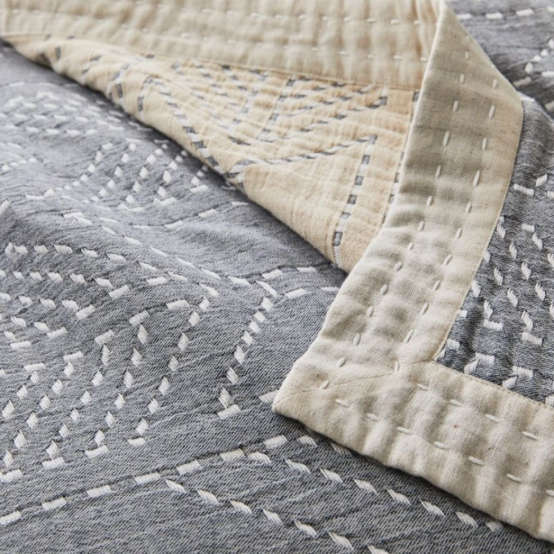 Double Cloth Arrow Blanket