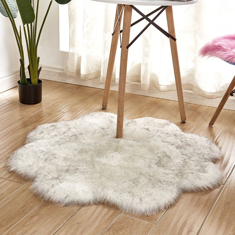 Flower Shaped Irregular Shaped Super Soft Faux Sheepskin Fur Area Rugs Shaggy Plush Bedside Rugs For the Bedroom Living Room Hall