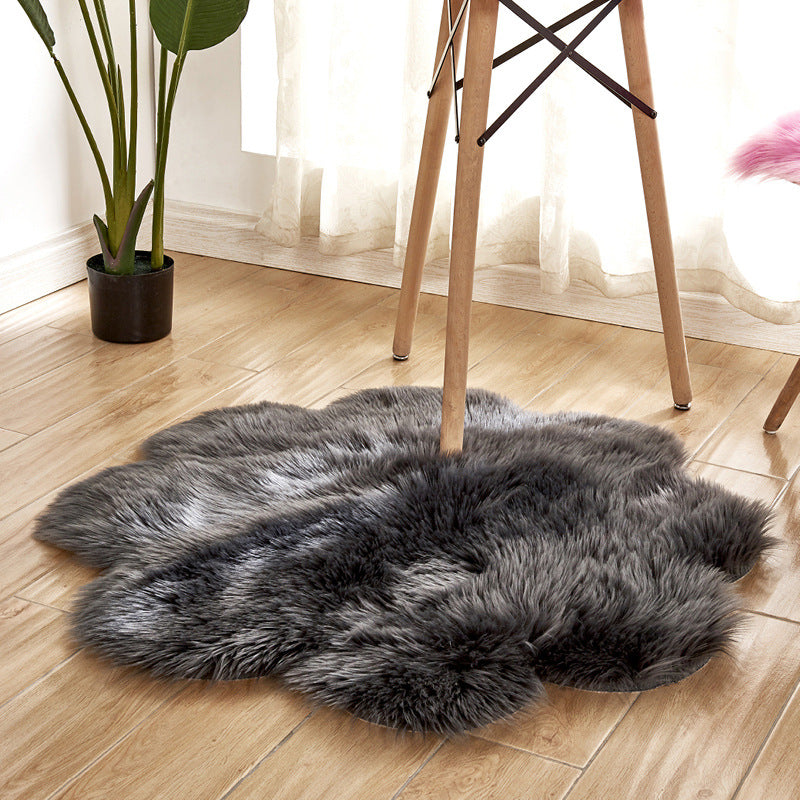 Irregular Shaped Area Faux Sheepskin Fur Flower Shaped Super Soft Dark Grey Rugs Shaggy Plush Bedside Rugs For the Bedroom Living Room Hall