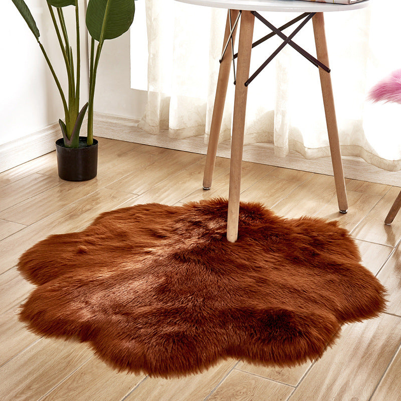 Flower Shaped Irregular Shaped Area Faux Sheepskin Fur Super Soft Dark Brown Rugs Shaggy Plush Bedside Rugs For the Bedroom Living Room Hall