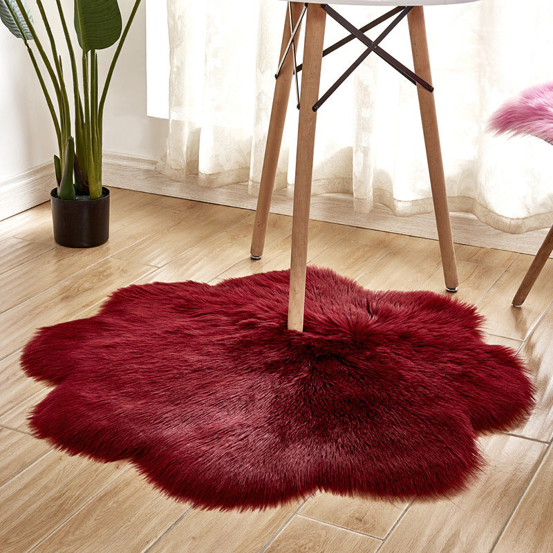 Wine Red Plush Flower Shaped Irregular Shaped Area Faux Sheepskin Fur Super Soft Shaggy Bedside Rugs For the Bedroom Living Room Hall