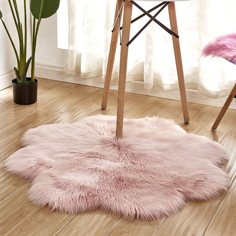 Light Pink Flower Shaped Super Soft Shaggy Modern Faux Sheepskin Fur Plush Irregular Shaped Area Bedside Rugs For the Bedroom Living Room Hall