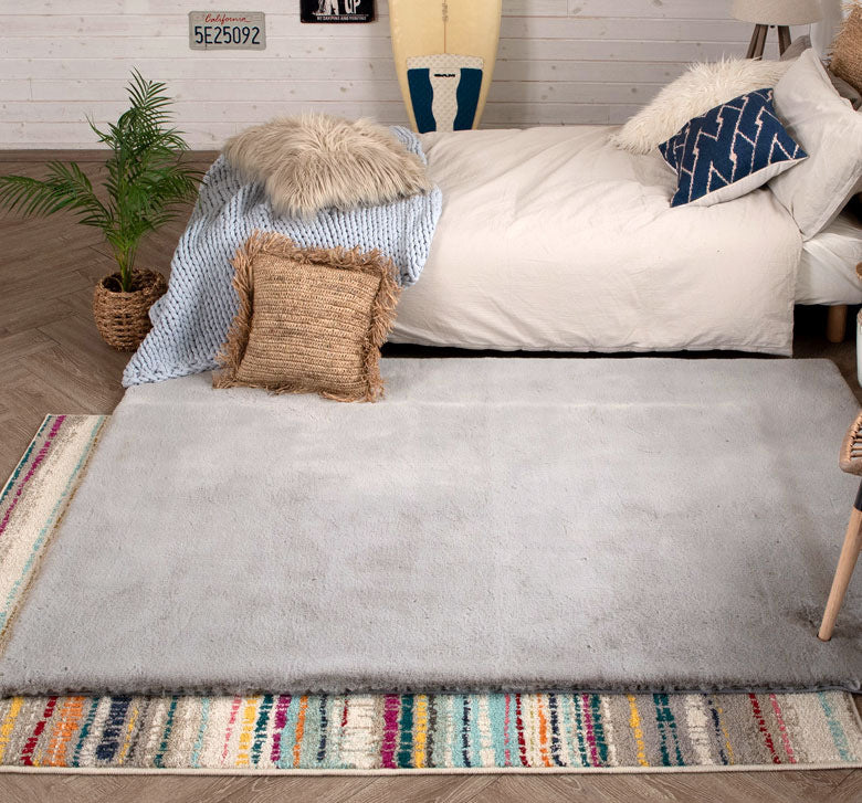 Quality Light Grey Colour Super Soft Plain Bedroom Living Room Bedside Shaggy Plush Faux Rabbit Fur Rugs Anti-skip Floor Mats
