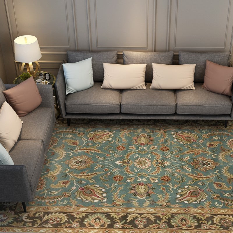Green Traditional Plush Carpet for the Bedroom Office Hall