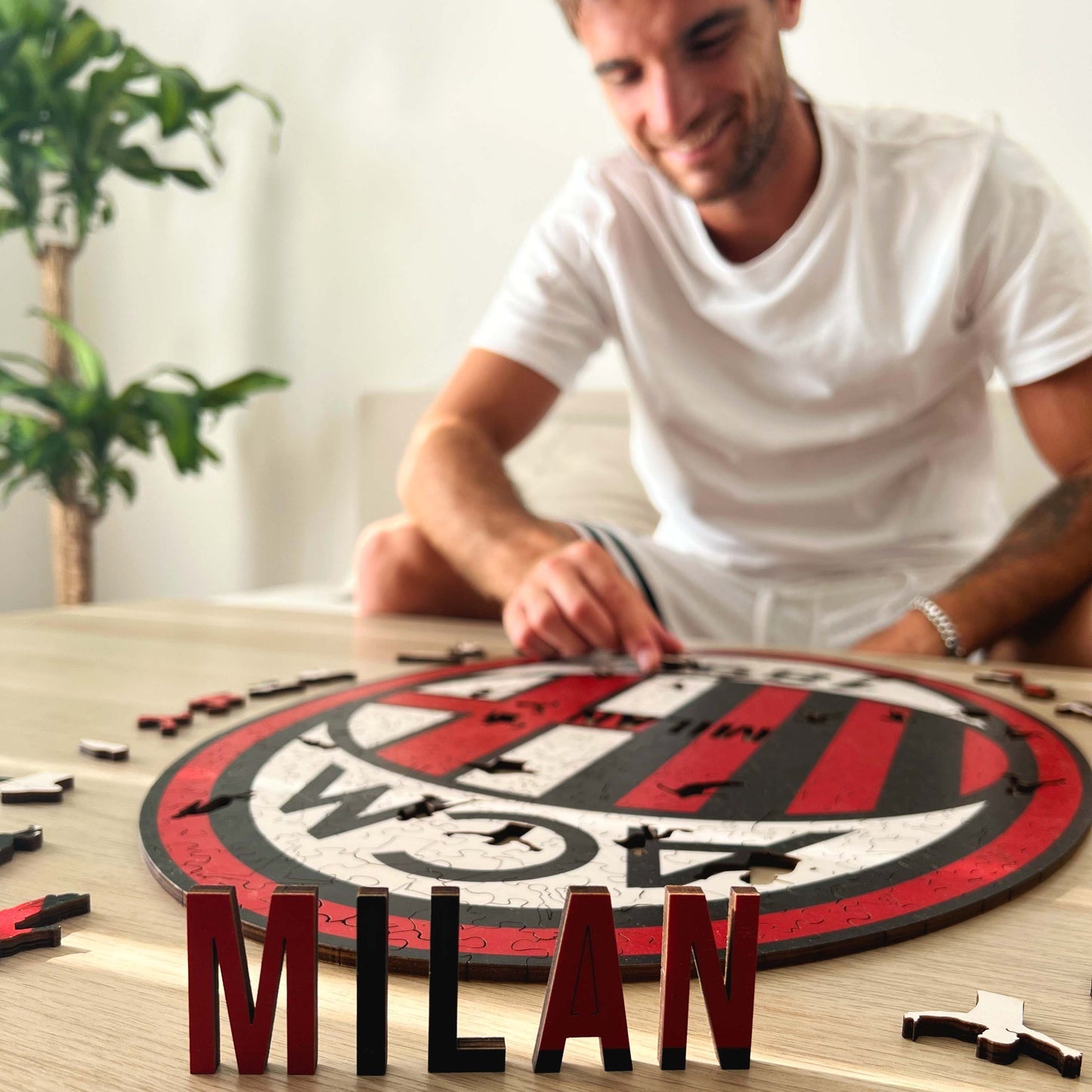 AC Milan® Logo - Official Wooden Puzzle