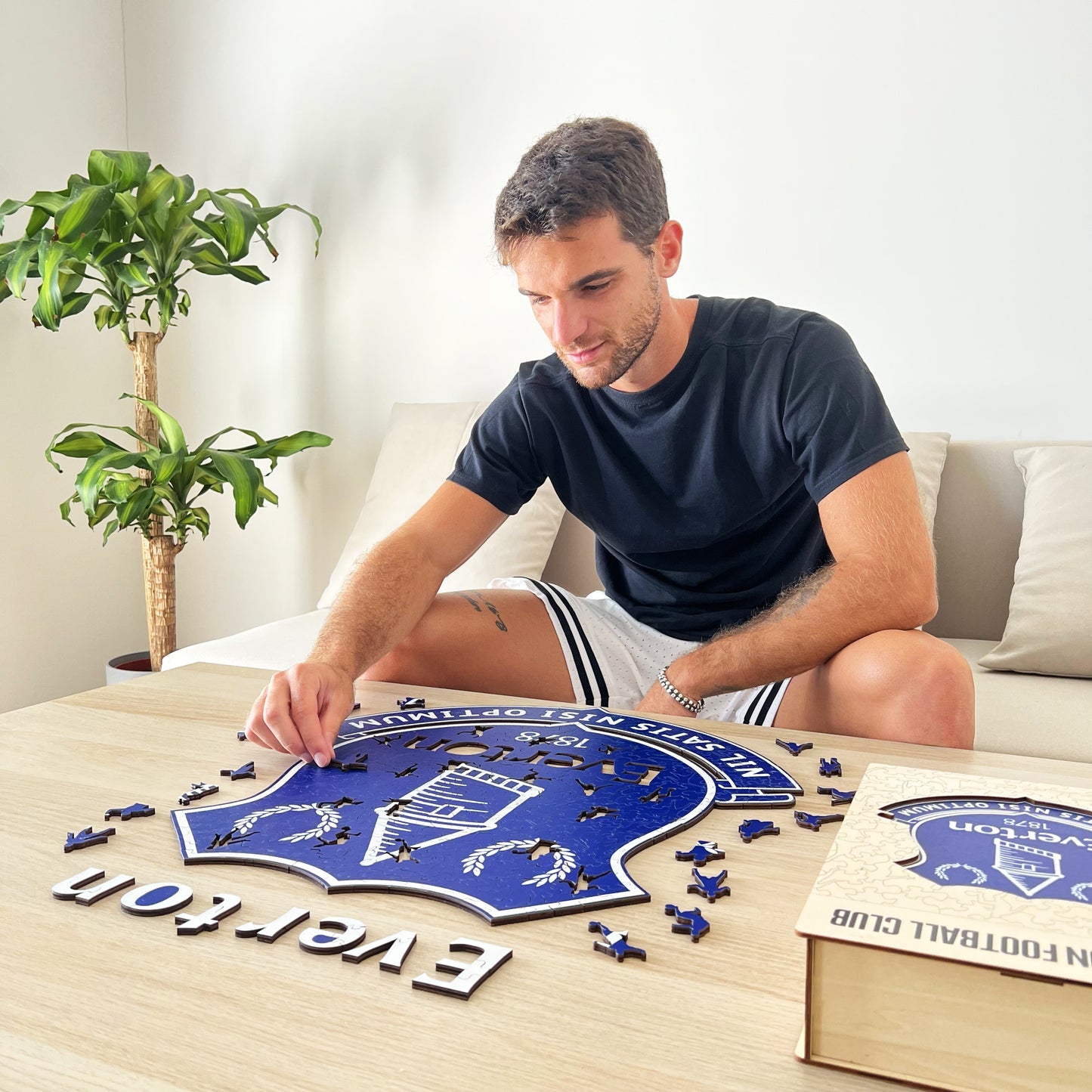 Everton FC® Logo - Official Wooden Puzzle