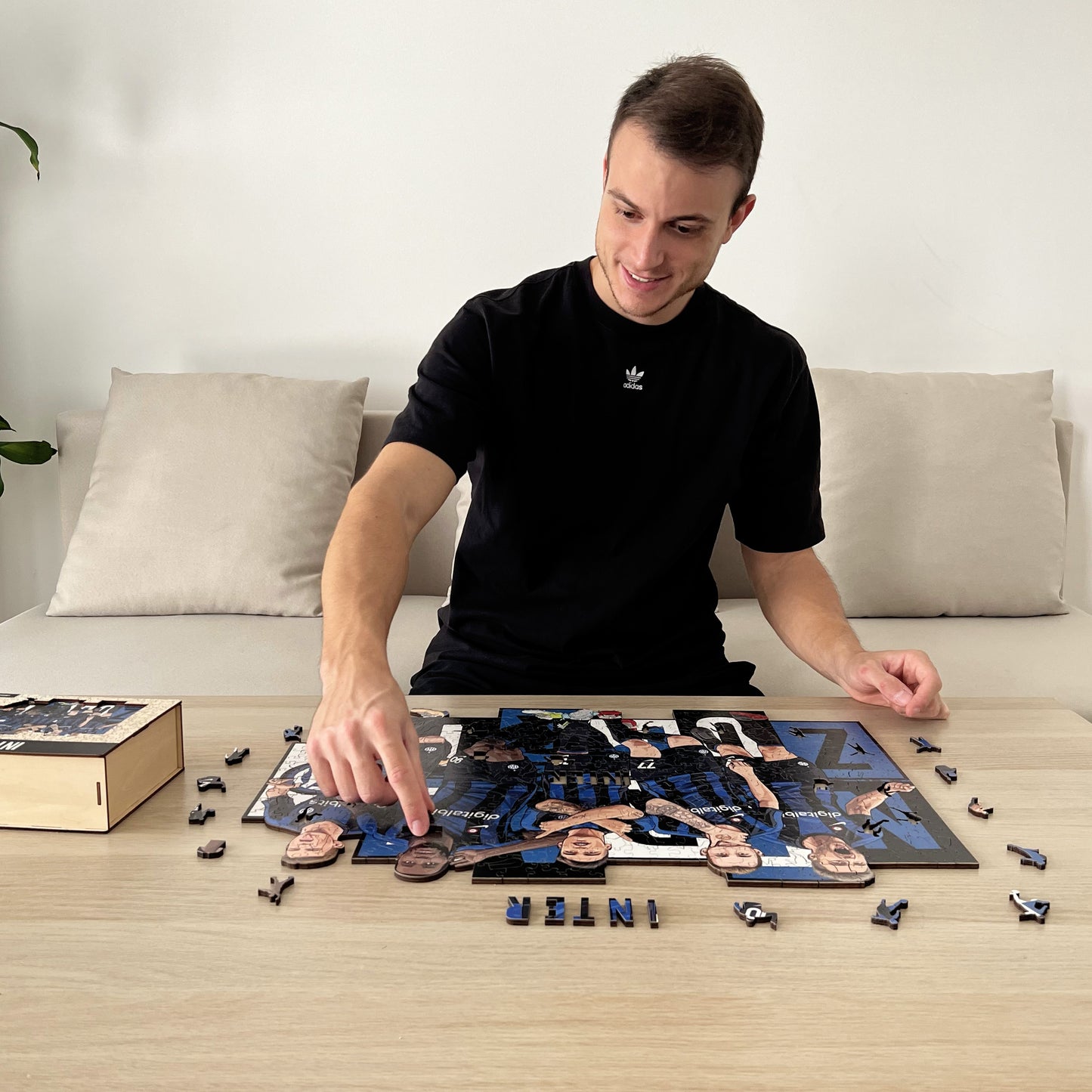FC Inter® 5 Players - Official Wooden Puzzle (LIMITED EDITION)