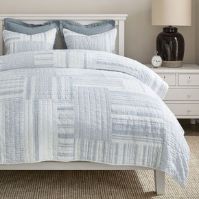 Light blue Striped Quilt Set