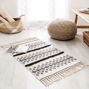 White Geometric Vintage Warm Cotton Striped Area Rug with Tassel Hand Woven Floor Carpet Rug for Bedroom Living Room