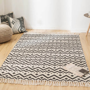 Black Geometry Pattern Cotton Area Rug with Tassel Hand Woven Floor Carpet Rug for Bedroom Living Room
